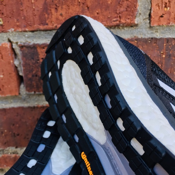 ADIDAS BOOST ADIZERO TEMPO “AKTIV AGAINST CANCER” - Picture 6 of 8